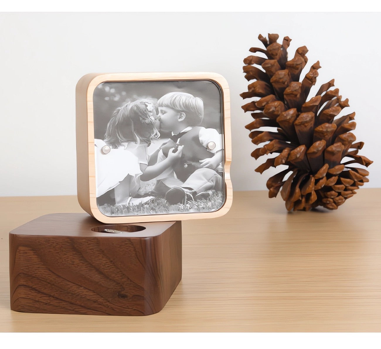 Music box with gravity sensing wood print photo frame Creative birthday gift for your lover/child/friend